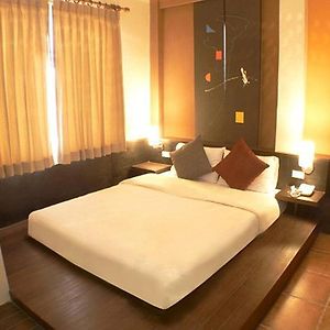 Collection O Diamond House Khaosan